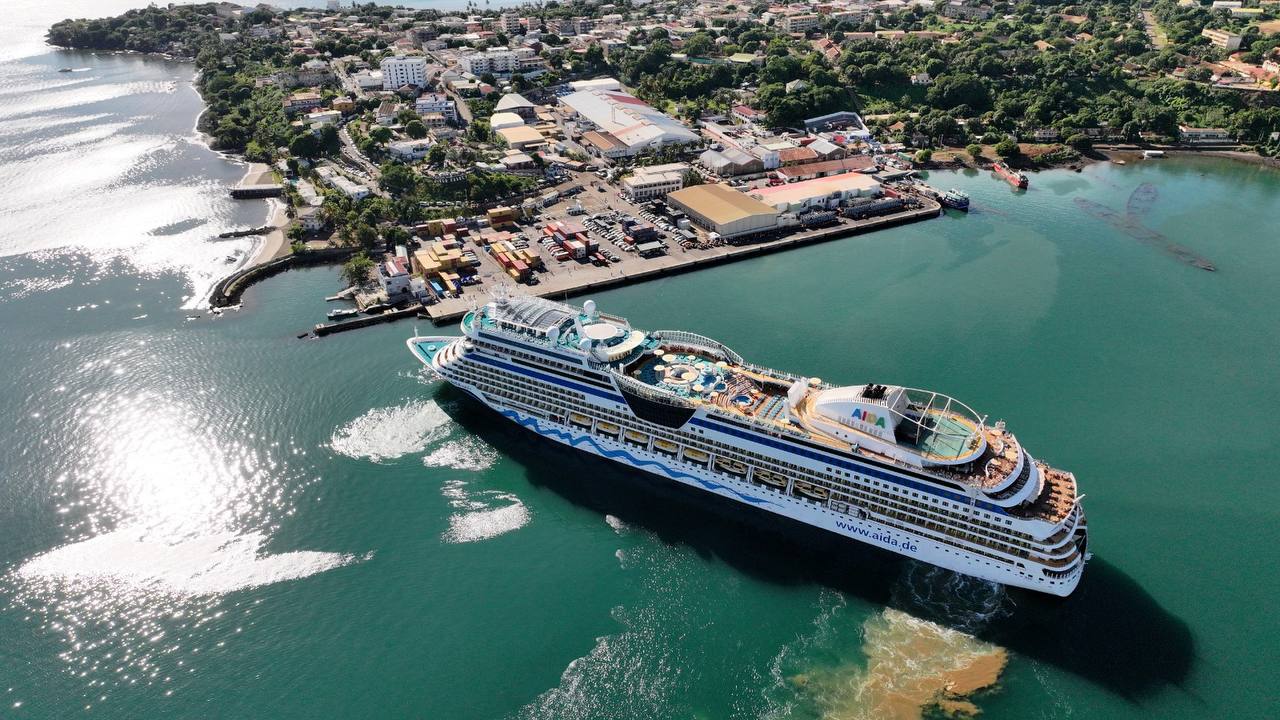 Vue aérienne du port et arrivée de croisière à Diégo-Suarez